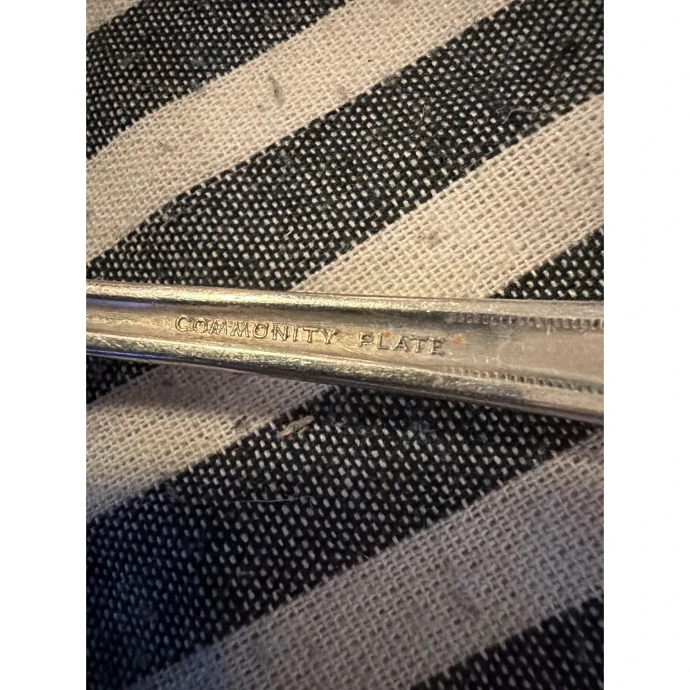 Oneida Community Plate Patrician Silverplate 3 Teaspoons 1 Meat Fork Set